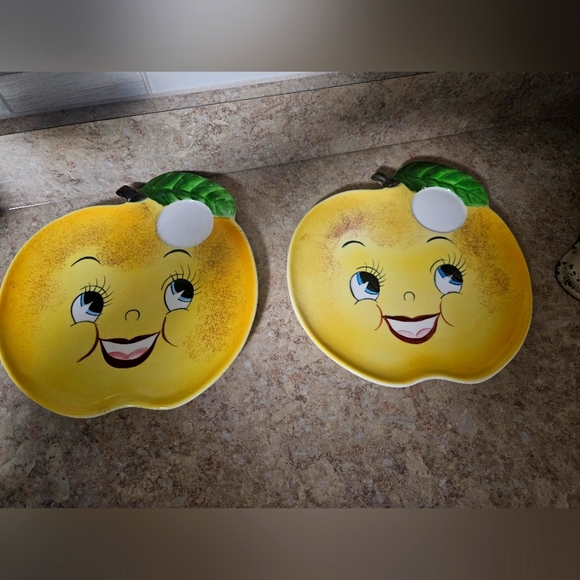 PY Anthropomorphic Lemon snack plate (2) and matching cup (1). - Picture 2 of 8